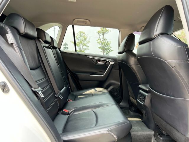Toyota  RAV4  第10張相片