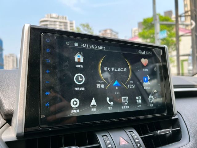 Toyota  RAV4  第13張相片