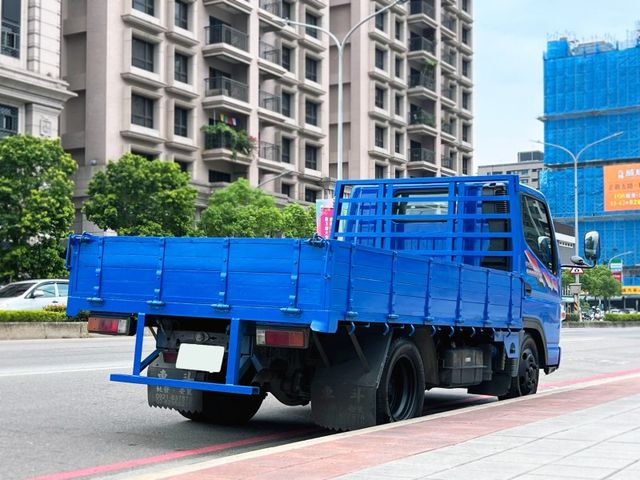 Mitsubishi  Canter  第3張相片