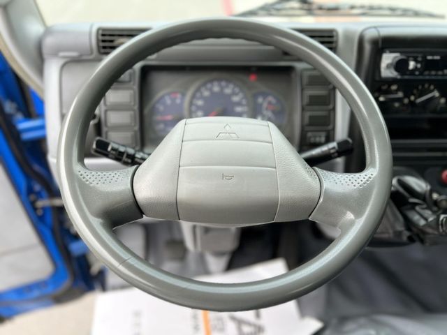 Mitsubishi  Canter  第11張相片