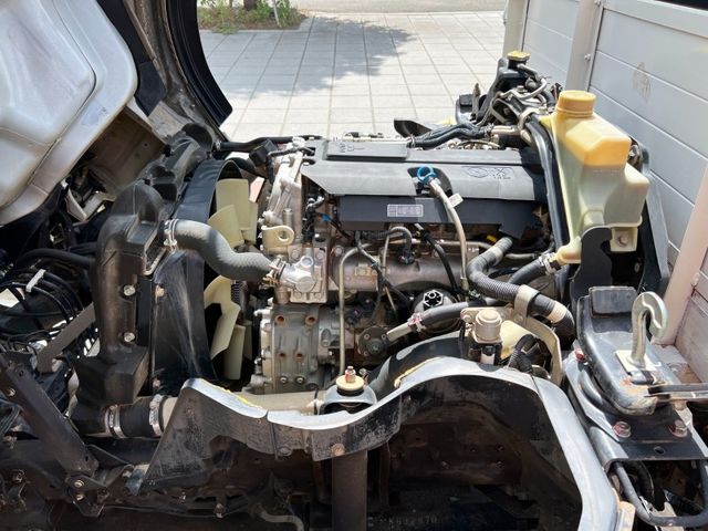 Mitsubishi  Canter  第14張相片