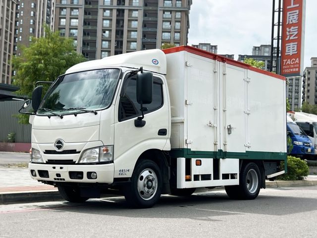 Hino  300  第1張相片