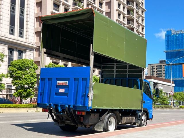 Mitsubishi  Canter  第6張相片