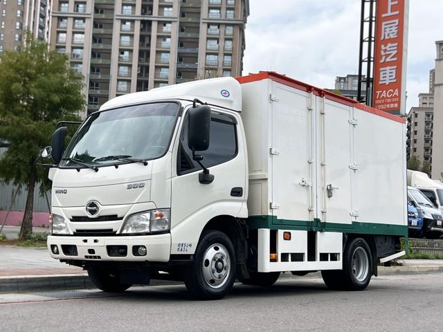 Hino  300  第1張相片