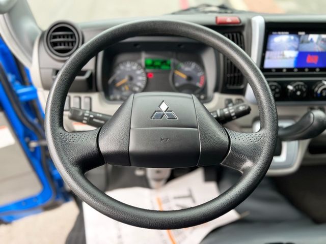 Mitsubishi  Canter  第11張相片