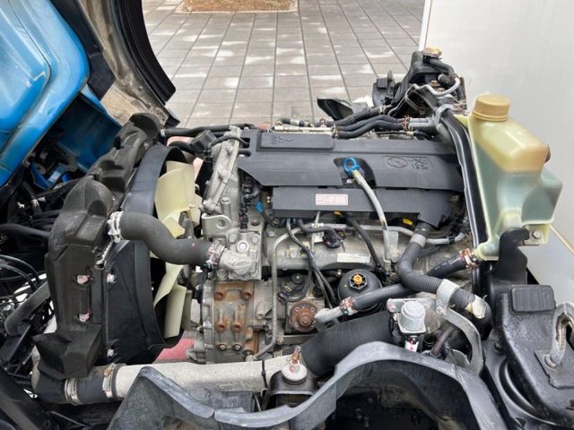 Mitsubishi  Canter  第17張相片
