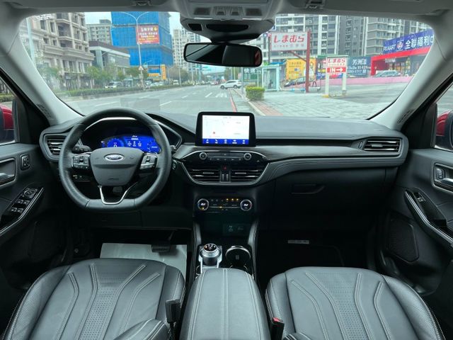 Ford/福特  Kuga 2022 Ford Kuga 2.0 AWD Vignale 頂級客車版 一手車 只跑4萬公里 全車超漂亮 新車保  第6張相片