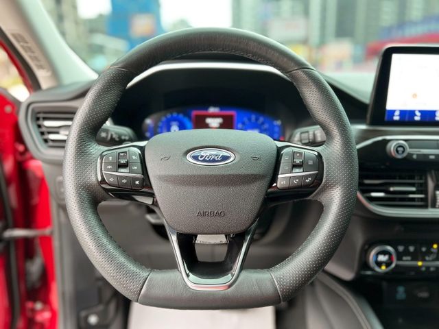 Ford/福特  Kuga 2022 Ford Kuga 2.0 AWD Vignale 頂級客車版 一手車 只跑4萬公里 全車超漂亮 新車保  第11張相片