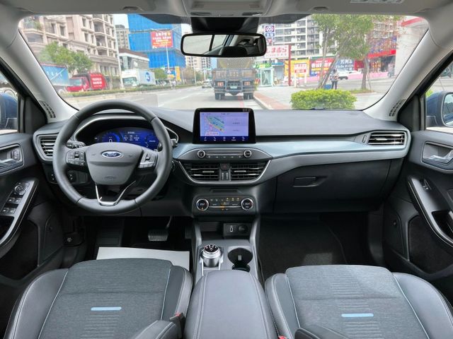 Ford/福特  Focus 2022 Ford Focus Active 1.5 任性版 超低里程 僅跑6萬公里 新車保固 全車如新 長高版   第5張相片