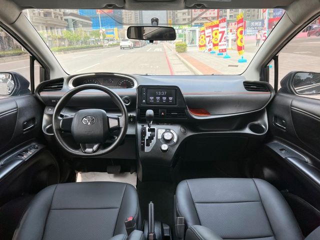 Toyota  SIENTA 2017 Toyota Sienta 7人座豪華 全台最划算首選 全車如新 車況超讚 多功能休旅車 MPV 豐田 5  第8張相片