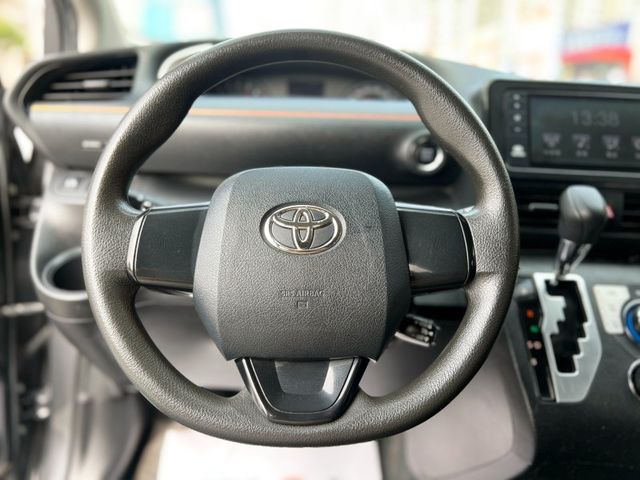 Toyota  SIENTA 2017 Toyota Sienta 7人座豪華 全台最划算首選 全車如新 車況超讚 多功能休旅車 MPV 豐田 5  第14張相片