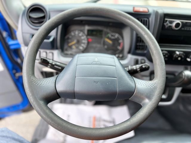 Mitsubishi  Canter  第11張相片