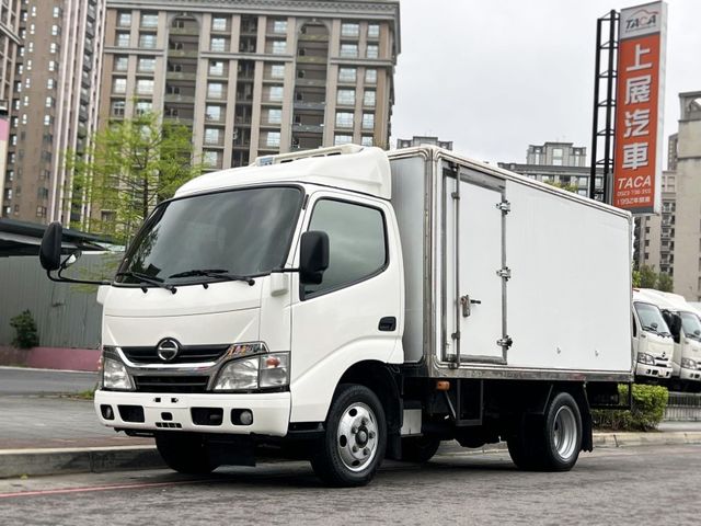 Hino  300  第1張相片