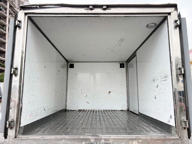 Hino  300  第7張相片