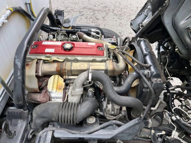 Hino  300  第17張相片