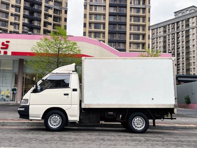 Mitsubishi  Delica  第5張相片