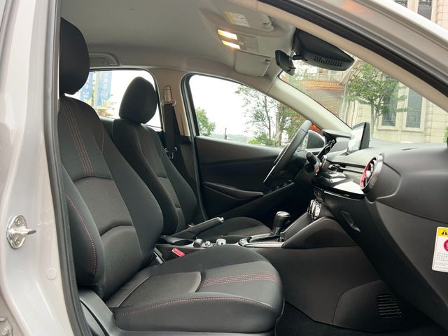 Mazda  Mazda2  第7張相片