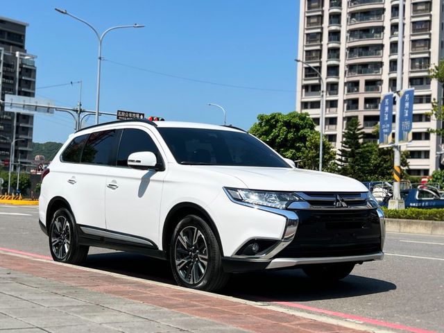 Mitsubishi  Outlander  第2張相片