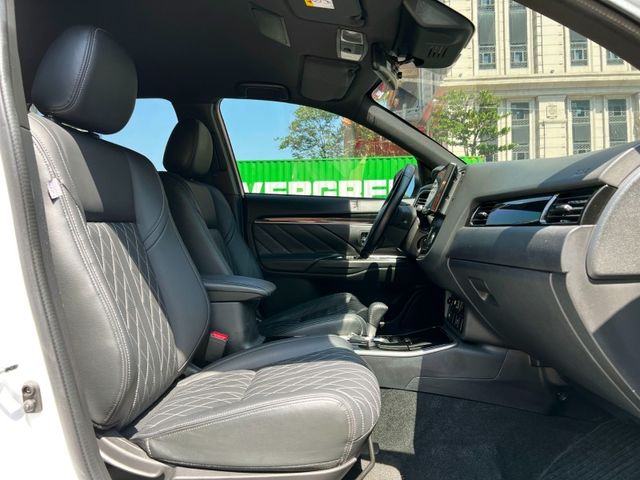 Mitsubishi  Outlander  第7張相片
