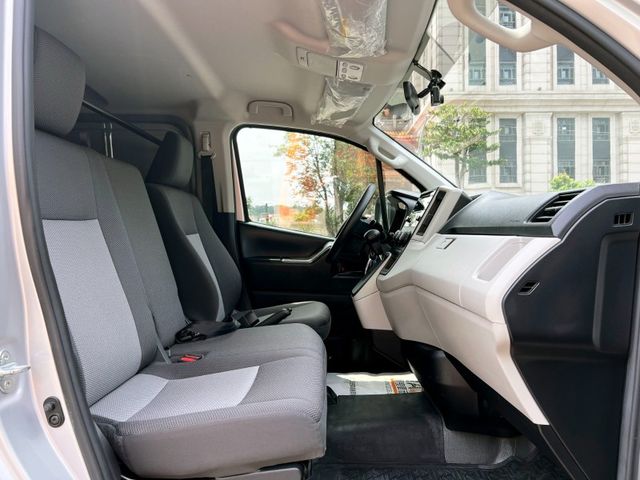 Toyota  Hiace  第7張相片