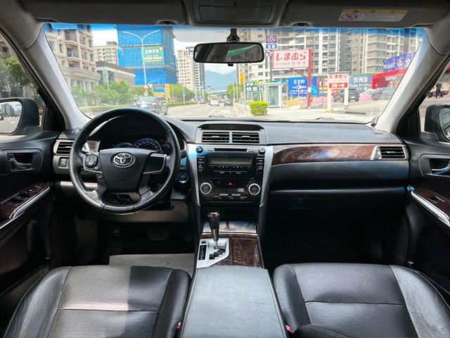 Toyota  Camry  第6張相片