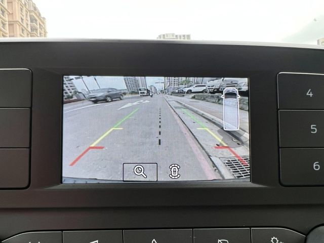 Ford/福特  Tourneo Custom  第14張相片