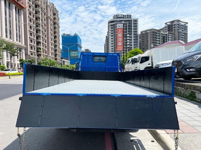 Mitsubishi  Canter  第6張相片