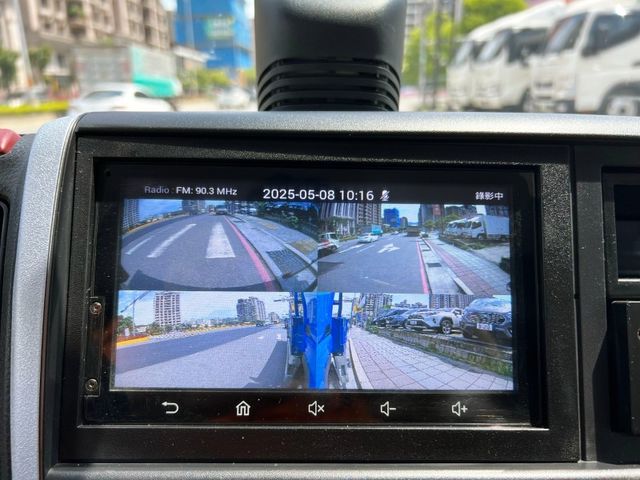 Mitsubishi  Canter  第13張相片