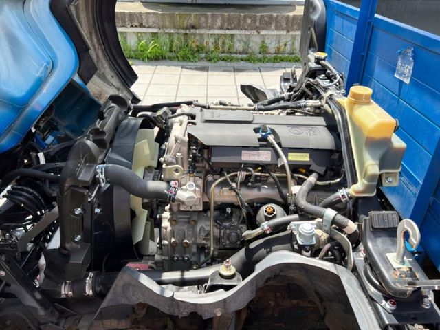 Mitsubishi  Canter  第15張相片