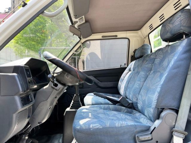 Mitsubishi  Delica  第6張相片
