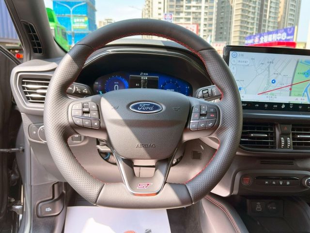 Ford/福特  Focus  第11張相片
