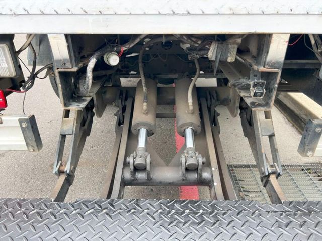Hino  300  第8張相片