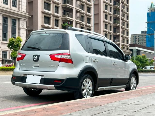 Nissan  Livina  第3張相片
