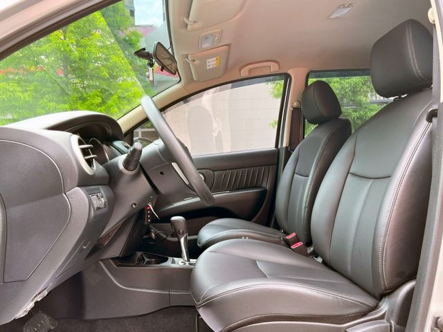 Nissan  Livina  第6張相片