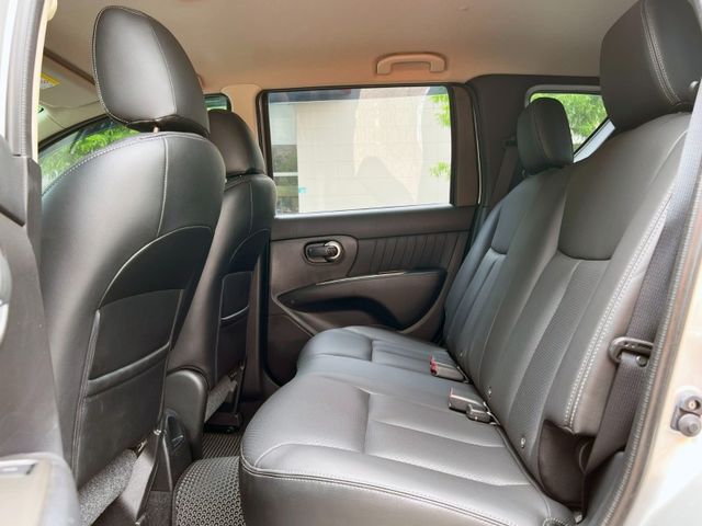 Nissan  Livina  第8張相片