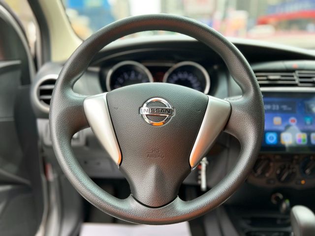 Nissan  Livina  第11張相片