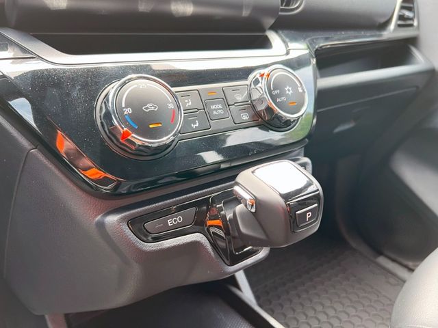 Mitsubishi  Zinger  第17張相片