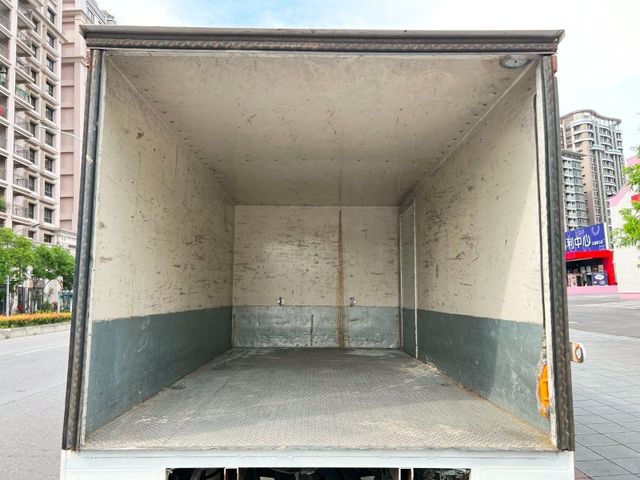 Mitsubishi  Canter  第6張相片