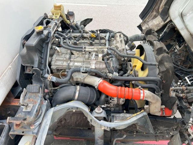 Mitsubishi  Canter  第15張相片
