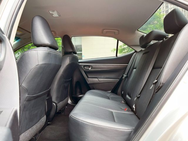 Toyota  Altis  第8張相片