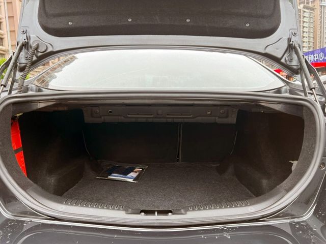 Ford/福特  Mondeo 《全台最佳首選》2010 Ford Mondeo 2.3 經典型 全車超漂亮 只跑12萬 車況一流 福特 轎車 大型  第12張相片