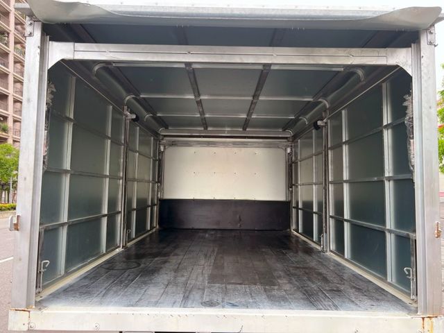 Hyundai  Porter 《只跑3600公里》2022 Hyundai Porter 2.5 自排 大單廂 升降尾門 四面開 現代 小霸王   第8張相片