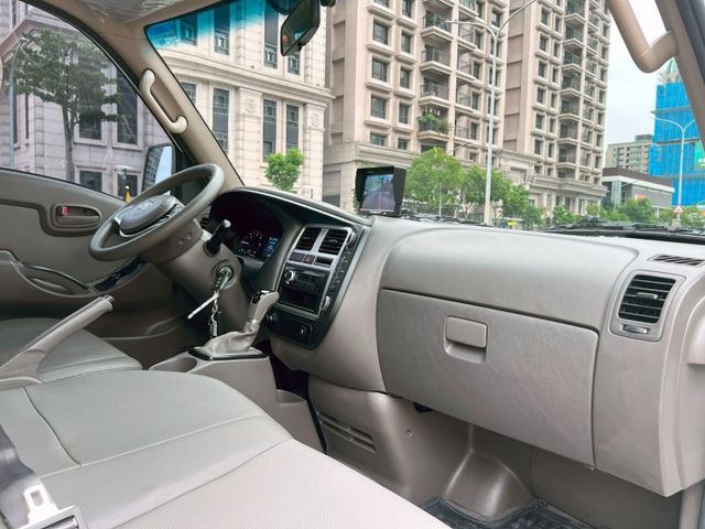 Hyundai  Porter 《只跑3600公里》2022 Hyundai Porter 2.5 自排 大單廂 升降尾門 四面開 現代 小霸王   第12張相片