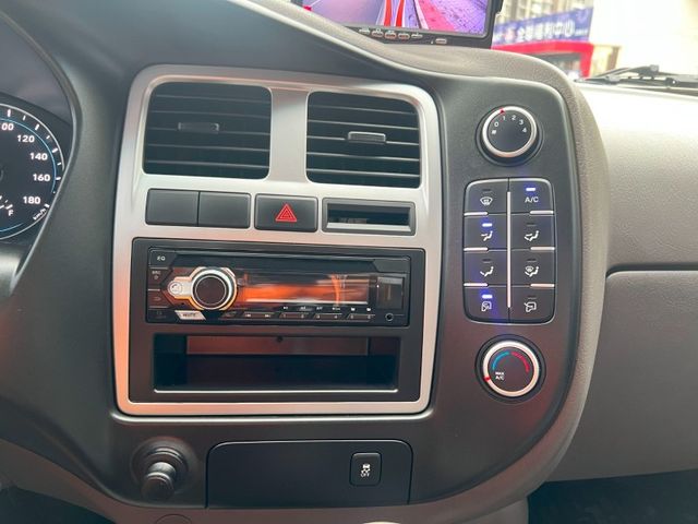 Hyundai  Porter 《只跑3600公里》2022 Hyundai Porter 2.5 自排 大單廂 升降尾門 四面開 現代 小霸王   第15張相片