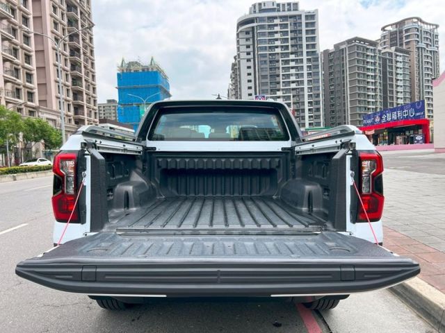 Ford/福特  Ranger 《現車不用等》2023 Ford Ranger Wildtrak 只跑4600公里 跟新車只差價錢 省20萬 福特   第5張相片