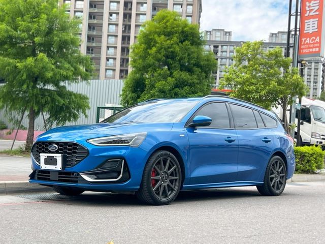 Ford/福特  Focus 《省超過20萬》2023 Ford Focus Wagon 1.5 ST-Line Vignale 只跑2萬 跟新車  第1張相片