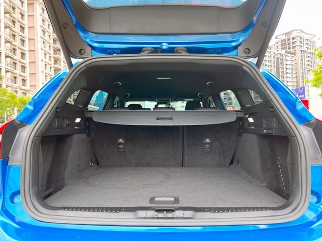 Ford/福特  Focus 《省超過20萬》2023 Ford Focus Wagon 1.5 ST-Line Vignale 只跑2萬 跟新車  第10張相片