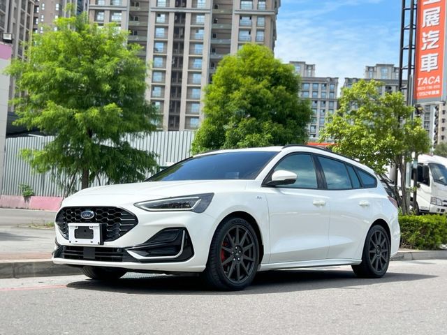 Ford/福特  Focus 《省超過20萬》2023 Ford Focus Wagon 1.5 ST-Line Vignale 只跑2萬 跟新車  第1張相片