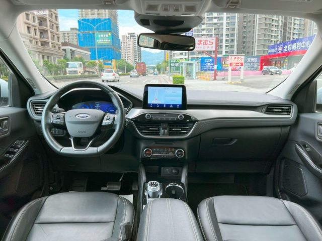 Ford/福特  Kuga 《現在入手很便宜》2022 Ford Kuga 1.5 旗艦X 超低里程 只跑2萬公里 全車如新 車況超讚 SUV   第5張相片