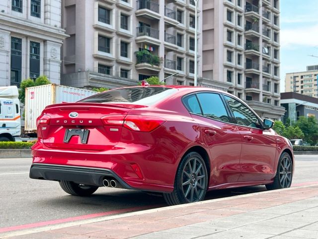 Ford/福特  Focus 《原廠保固到2028年》2022 Ford Focus 4D ST-Line Lommel X賽道版 只跑4萬 全車  第3張相片